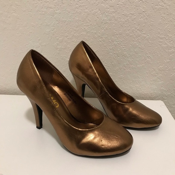 Andiamo Happy metallic copper gold faux leather heels - size 6 - Picture 1 of 6